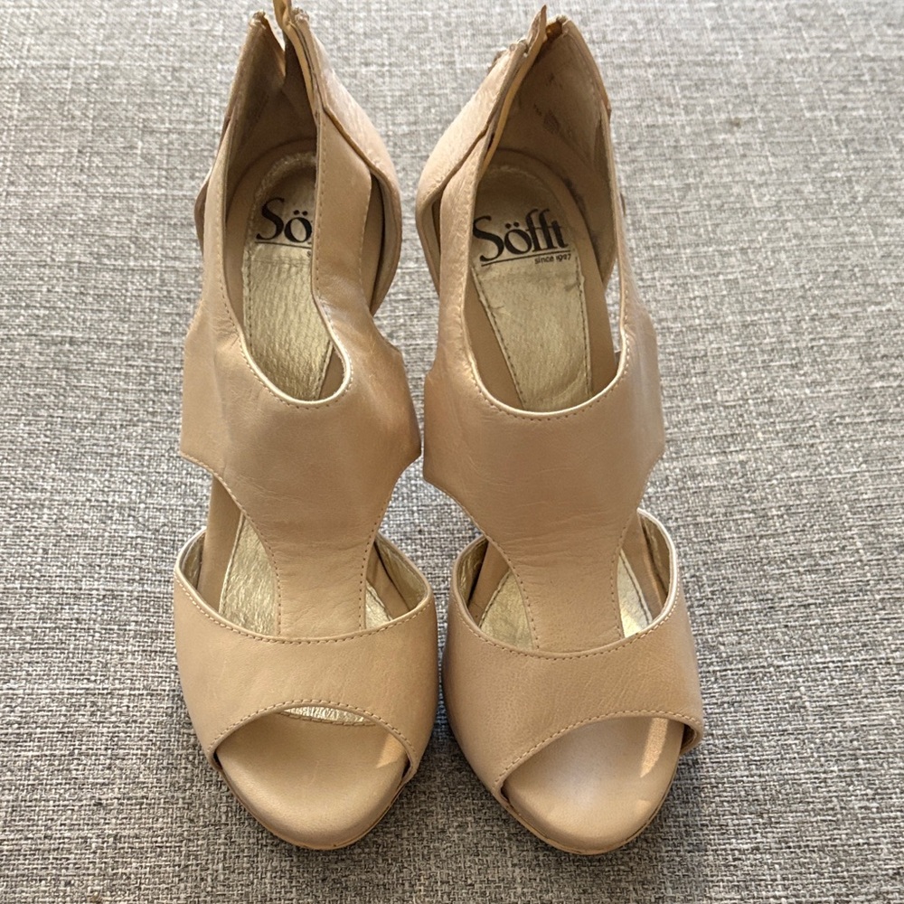 Söfft Beige Open-Toe Leather Cutout Heels